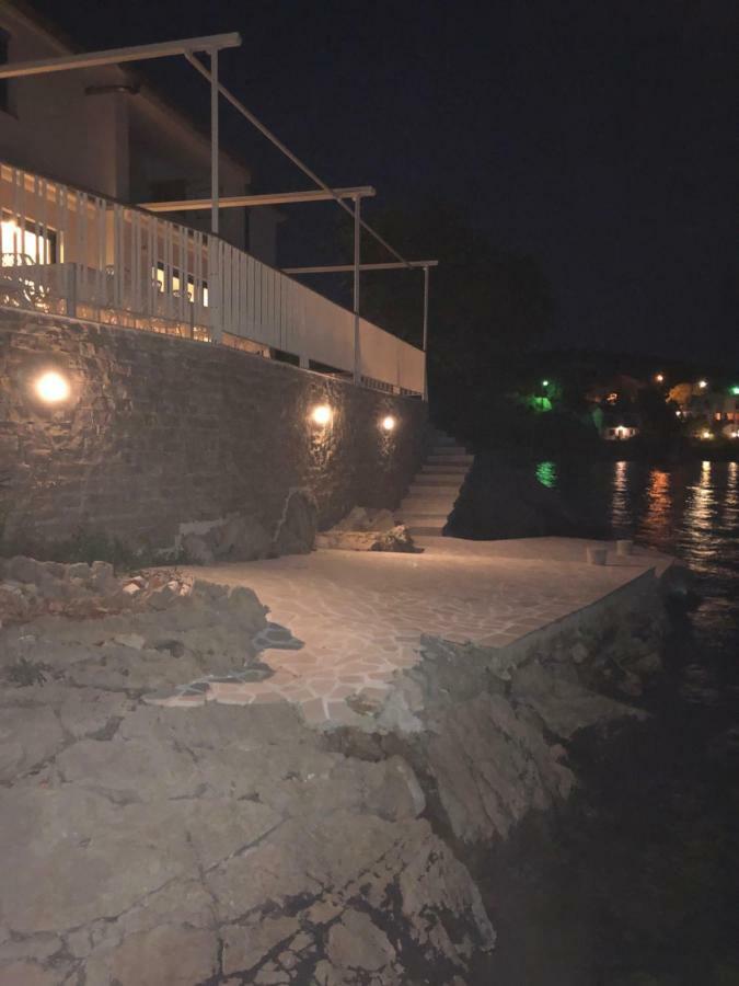 Villa Beline Direct Aan Zee, Verwarmd Zwembad En Sauna Tribanj-Kruscica